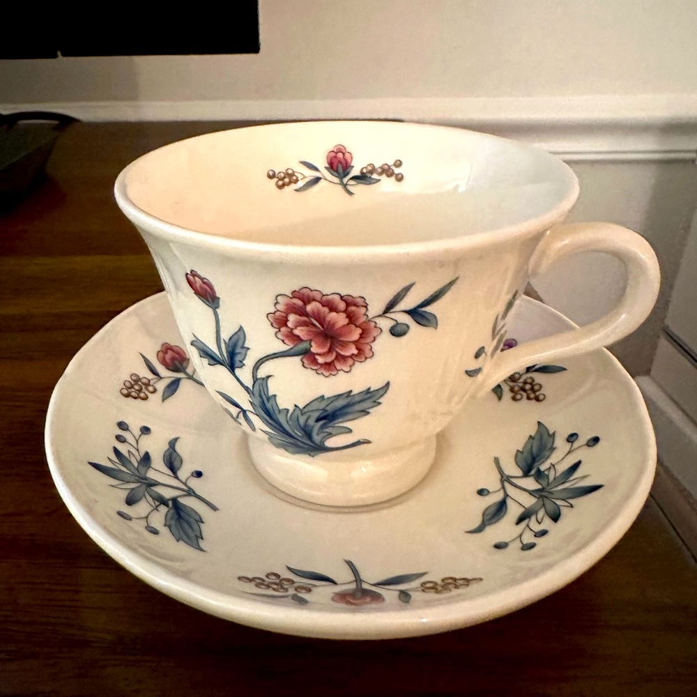 Wedgewood Potpourri Cup & Saucer. Williamsburg Collection.